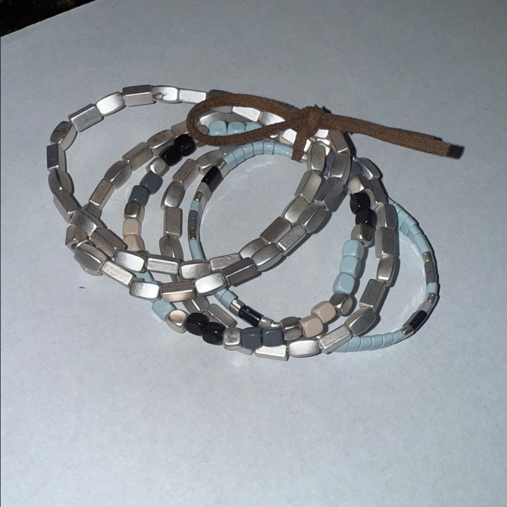 Silver Light Blue and Black Beaded Bracelet SET 5 Bracleets - Brand NEW Stretch